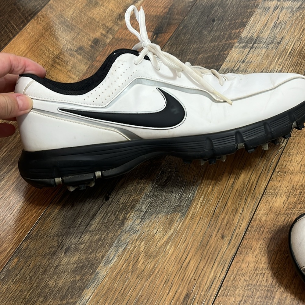 Nike White and Black Mens Golf Shoes - Picture 8 of 8